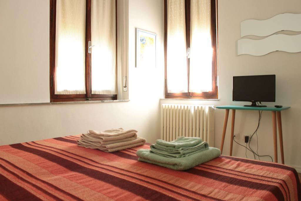 Bed and Breakfast Pino Marittimo Civitanova Marche Exterior foto